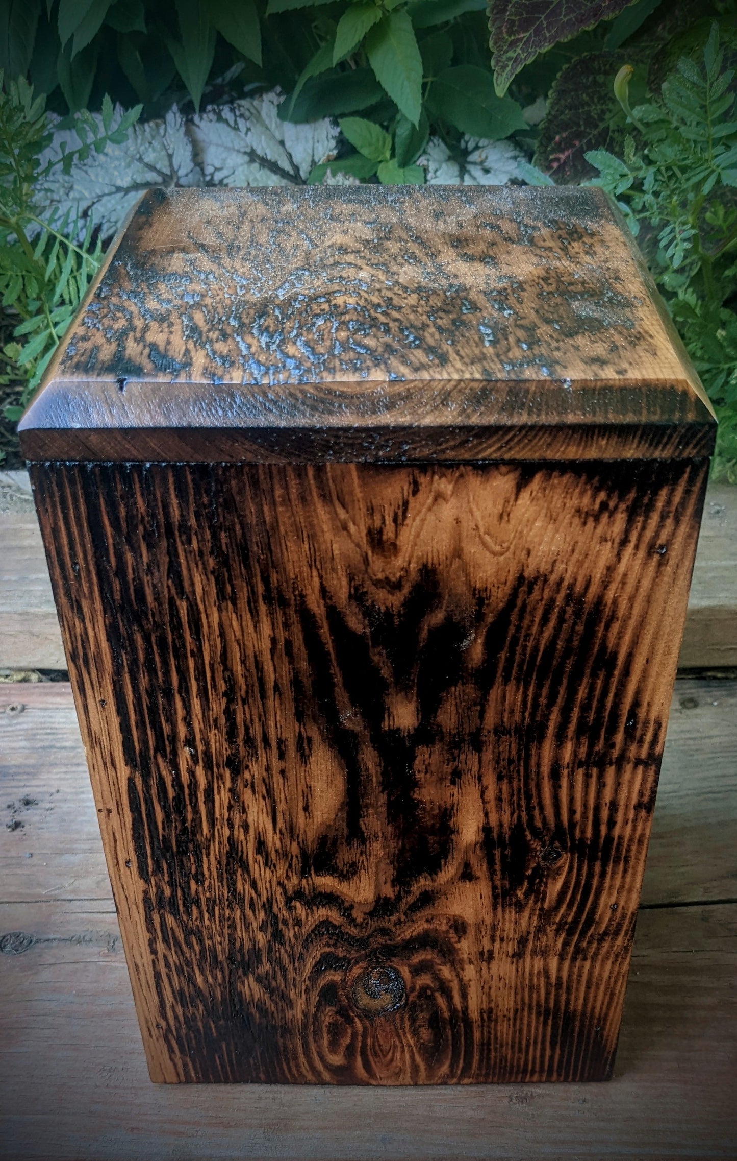 Cedar Traditional Urn