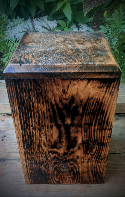 Cedar Traditional Urn