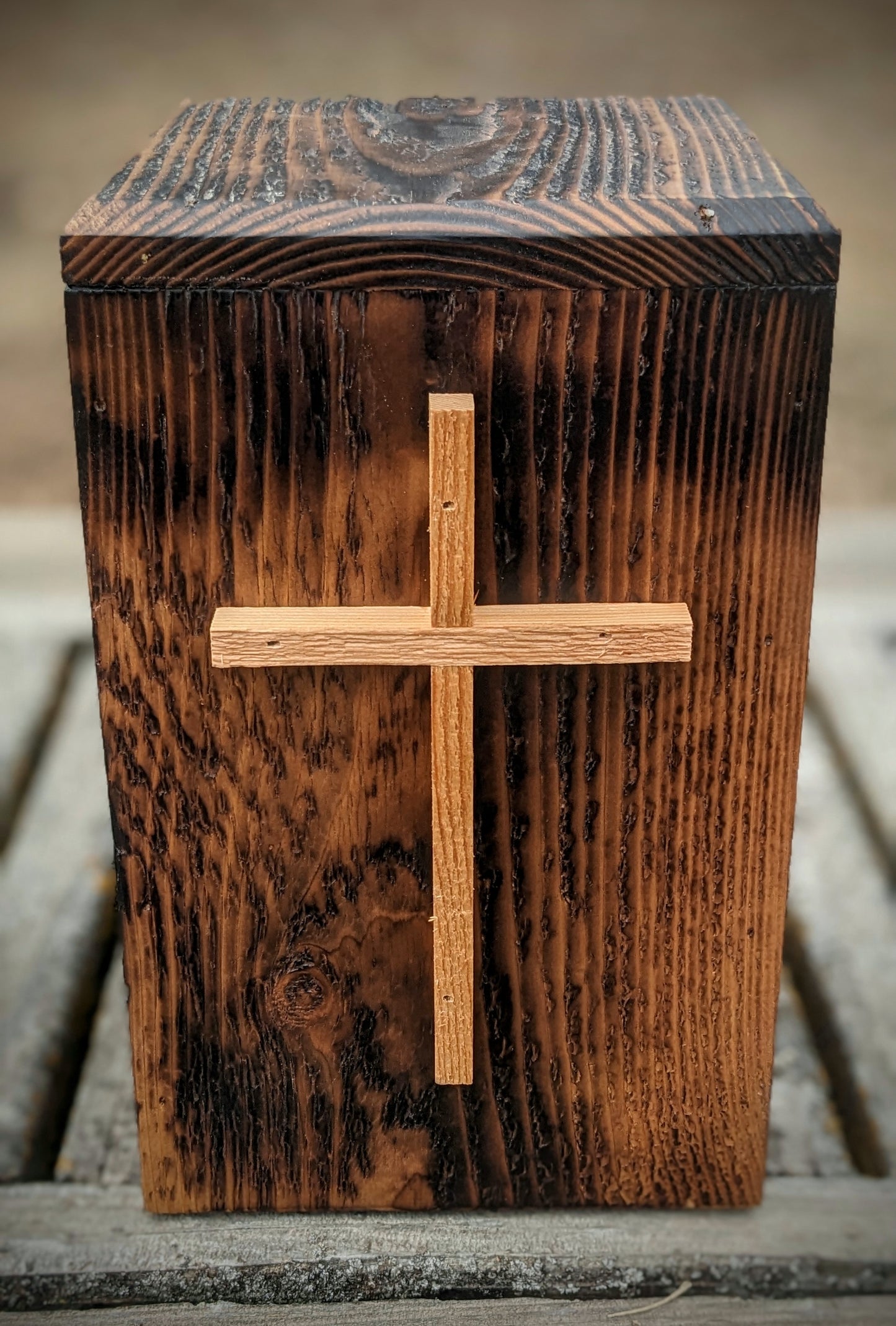 Cedar Traditional Urn With Cross